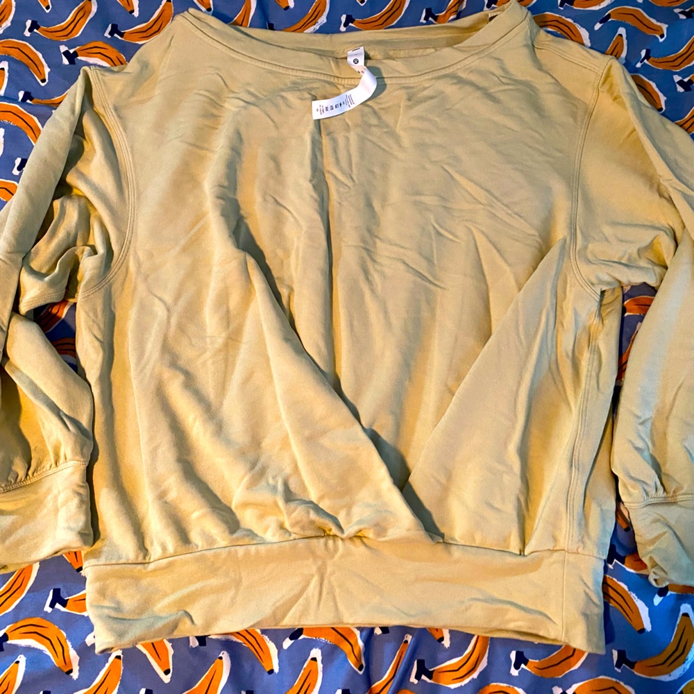 Lululemon lightweight sweatshirt